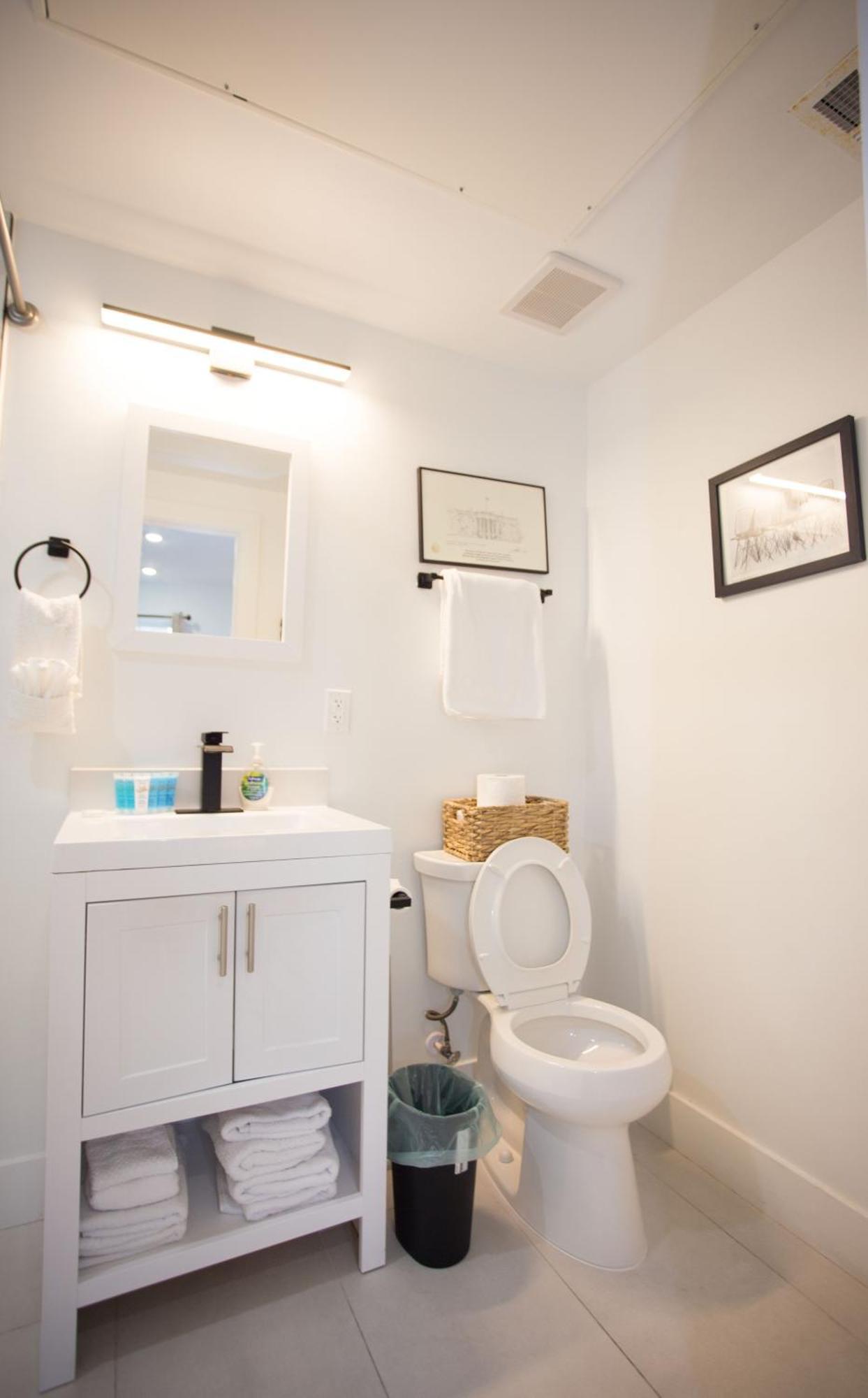 It'S A Corner Unit With Cool City Skyline Views! Washington Extérieur photo